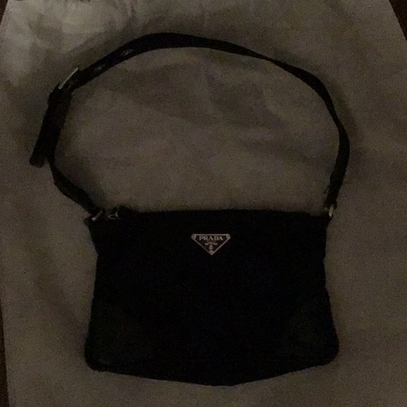 Prada 100% authentic bag - Picture 2 of 8